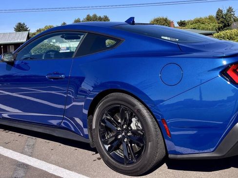 Used 2024 Ford Mustang GT RWD image 3