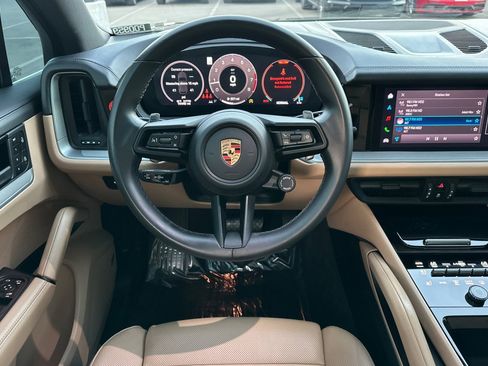 Certified 2024 Porsche Cayenne image 14