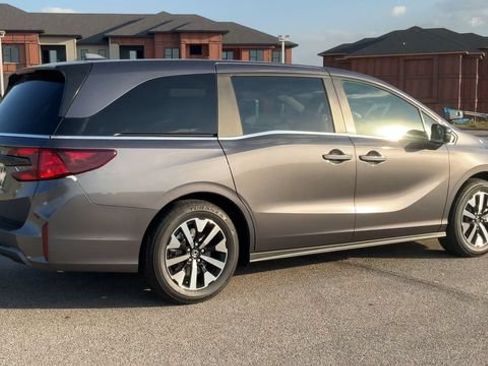 New 2026 Honda Odyssey EX-L image 8