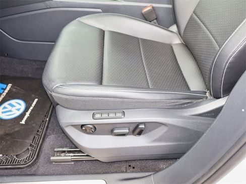 Certified 2022 Volkswagen Atlas SEL image 12