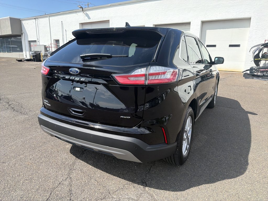 Used 2024 Ford Edge SEL w/ Convenience Package AWD/4WD image 5
