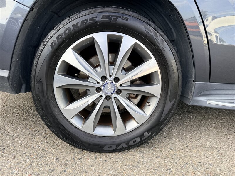 Used 2015 Mercedes-Benz GL 450 4MATIC image 31