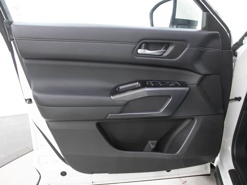 Used 2023 Nissan Pathfinder SL w/ SL Premium Package AWD/4WD image 23