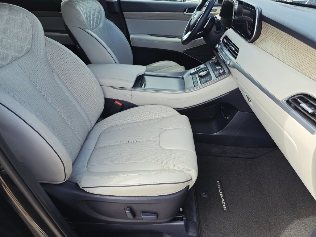 Used 2022 Hyundai Palisade Limited w/ Cargo Package FWD image 11