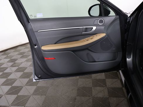 Used 2025 Hyundai Sonata Limited FWD image 27