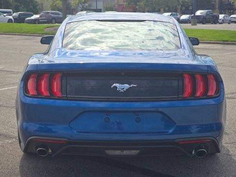 Used 2018 Ford Mustang Coupe RWD image 10