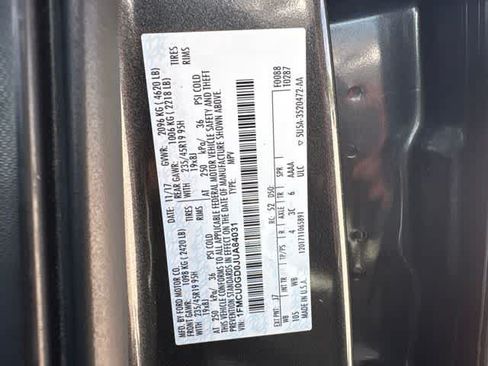 Used 2018 Ford Escape SE w/ SE Sport Appearance Package FWD image 25