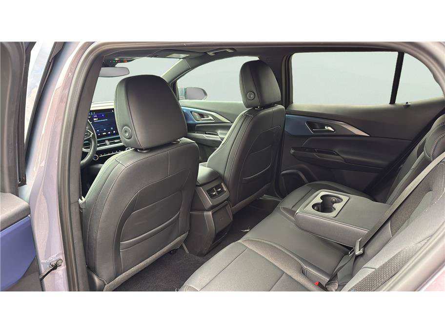 Used 2024 Chevrolet Equinox EV LT FWD image 13