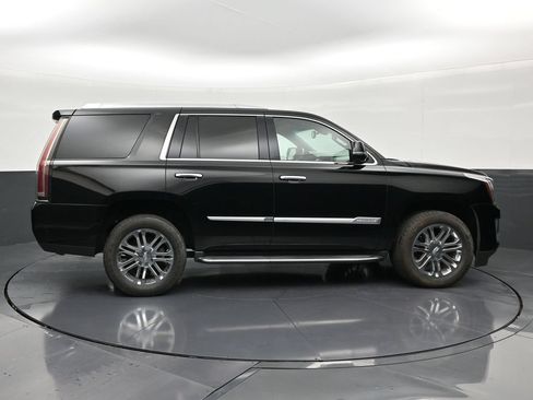Used 2020 Cadillac Escalade 2WD image 6