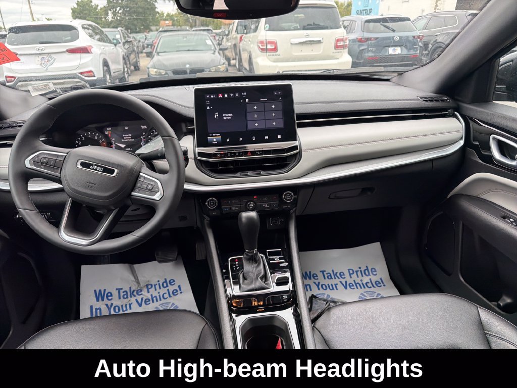 Used 2025 Jeep Compass Limited AWD/4WD image 15