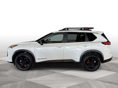 Used 2025 Nissan Rogue SV AWD/4WD image 5