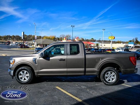 Used 2022 Ford F150 XLT w/ Trailer Tow Package image 4