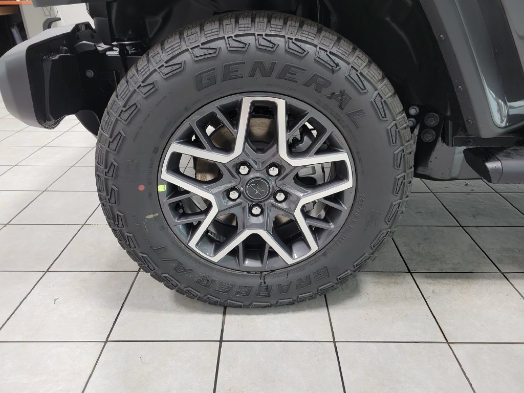 New 2026 Jeep Wrangler Unlimited Sahara w/ Technology Group AWD/4WD image 33
