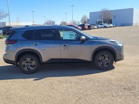 New 2026 Nissan Rogue SV w/ Cold Weather Package FWD image 4