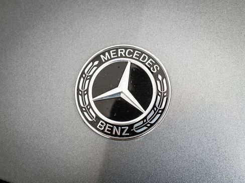 Used 2018 Mercedes-Benz E 400 4MATIC Sedan w/ Premium 1 Package image 9