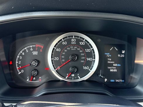 Used 2022 Toyota Corolla Cross L image 11