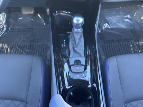 Used 2022 Toyota C-HR XLE image 20