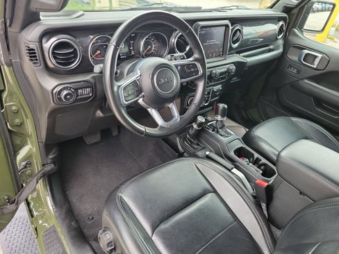 Used 2021 Jeep Wrangler Unlimited Sahara image 12