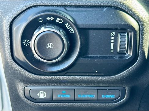Used 2023 Jeep Wrangler Unlimited Sahara w/ Cold Weather Group AWD/4WD image 11