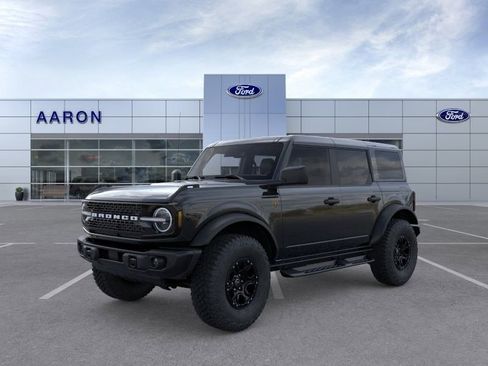 New 2026 Ford Bronco Badlands image 2