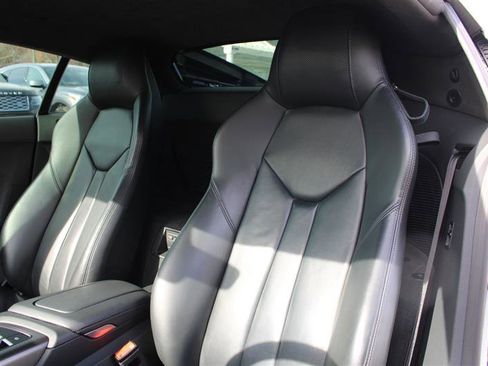 Used 2018 Audi R8 V10 w/ Carbon Exterior Package image 34