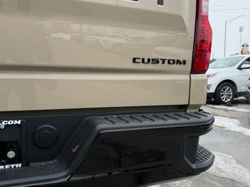 Used 2023 Chevrolet Silverado 1500 Custom Trail Boss w/ LPO, Dark Essentials Package image 12