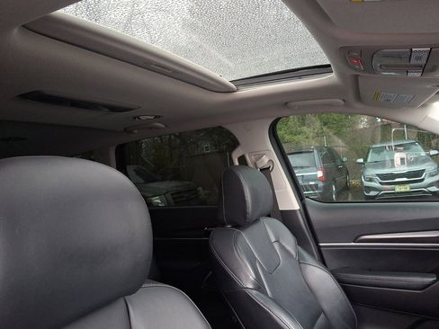 Used 2024 Kia Telluride S w/ S Sunroof Package image 15