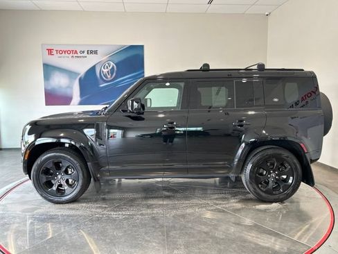 Used 2024 Land Rover Defender 110 X-Dynamic SE AWD/4WD image 4