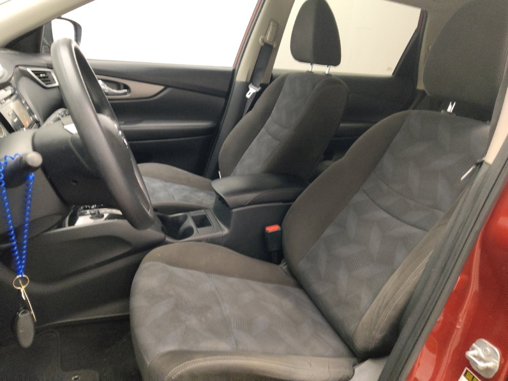 Used 2015 Nissan Rogue SV AWD/4WD image 17