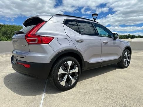 Certified 2026 Volvo XC40 B5 Plus AWD/4WD image 9