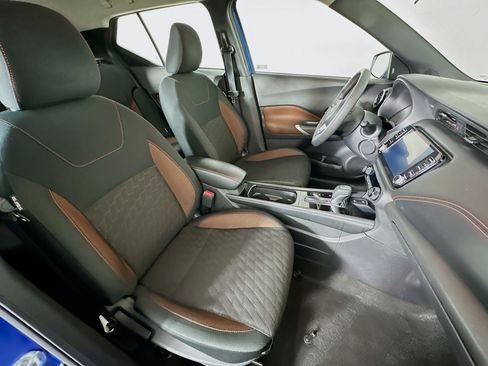 Used 2024 Nissan Kicks SR image 27