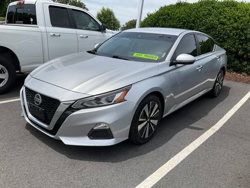 Used 2021 Nissan Altima 2.5 SV FWD image 3