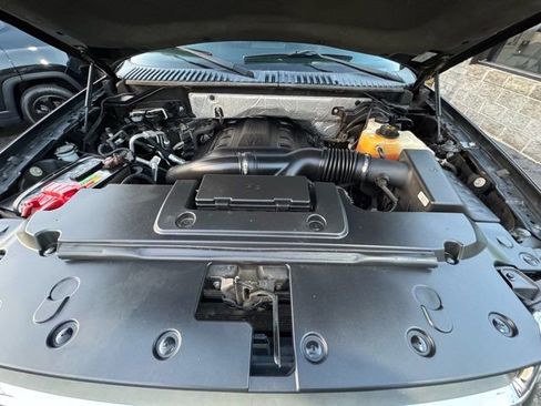 Used 2015 Ford Expedition EL XLT w/ Equipment Group 202A image 7
