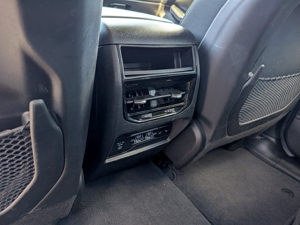 Used 2023 Jeep Grand Cherokee Limited w/ Black Appearance Package AWD/4WD image 19