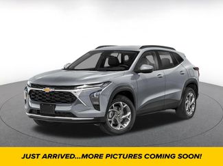 Used 2025 Chevrolet Trax LT FWD video 1