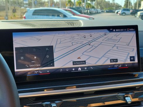 Used 2024 BMW X5 xDrive40i w/ M Sport Package image 24