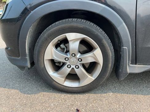 Used 2017 Honda HR-V EX-L image 10
