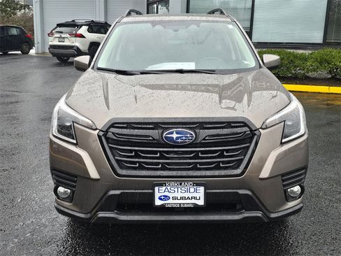Used 2023 Subaru Forester Premium image 8