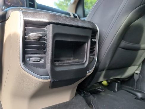Used 2021 RAM 1500 2WD Crew Cab image 26