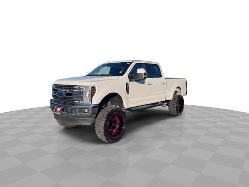 Used 2018 Ford F350 Lariat w/ Lariat Ultimate Package image 3