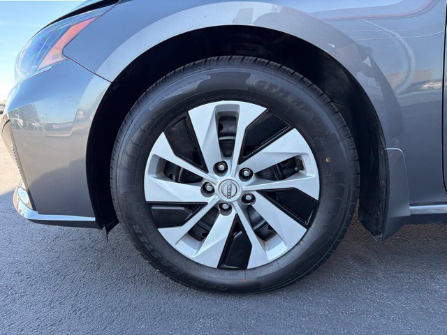 Used 2025 Nissan Altima 2.5 S FWD image 7