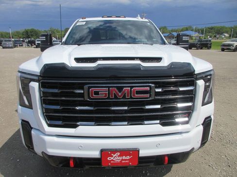 New 2026 GMC Sierra 2500 AT4 w/ AT4 Premium Plus Package AWD/4WD image 12