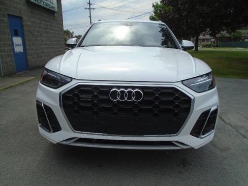 Used 2024 Audi Q5 2.0T Premium AWD/4WD image 3