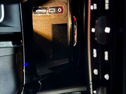 Used 2017 Maserati Levante S image 14