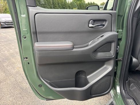 Used 2023 Nissan Frontier PRO-4X w/ Tow Package image 35