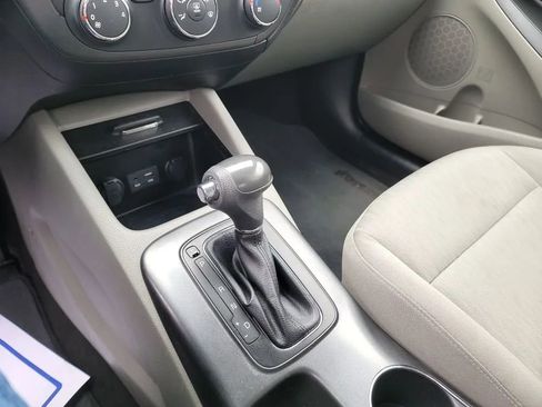 Used 2015 Kia Forte LX FWD image 16