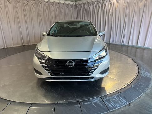 Used 2025 Nissan Versa SV w/ Trunk Package image 2