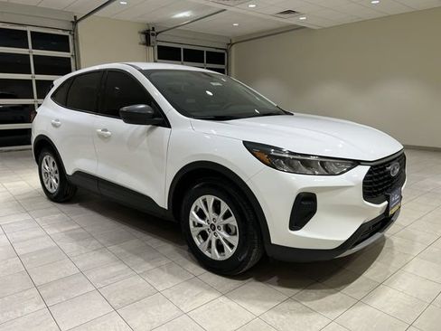 Certified 2025 Ford Escape Active FWD image 7