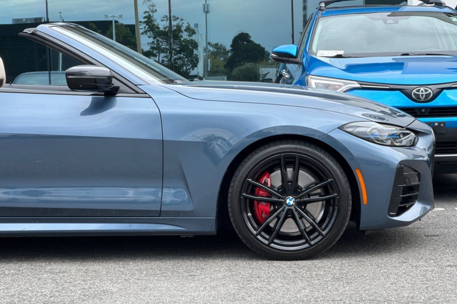 Used 2024 BMW M440i Convertible RWD image 35