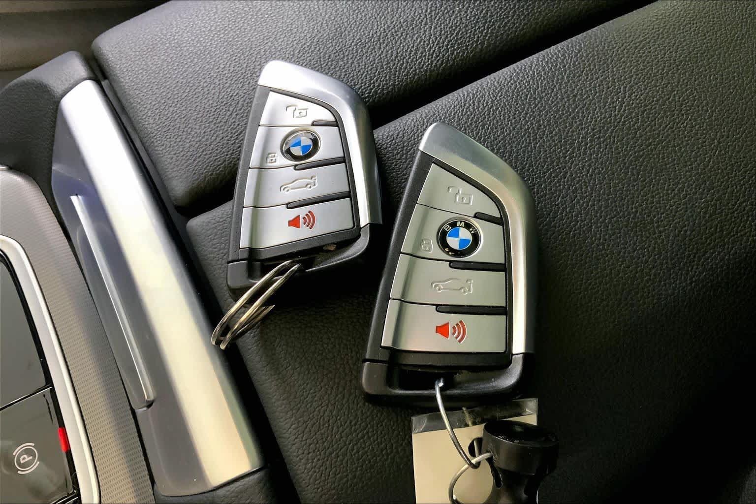 Used 2022 BMW X5 M50i w/ Executive Package AWD/4WD image 14